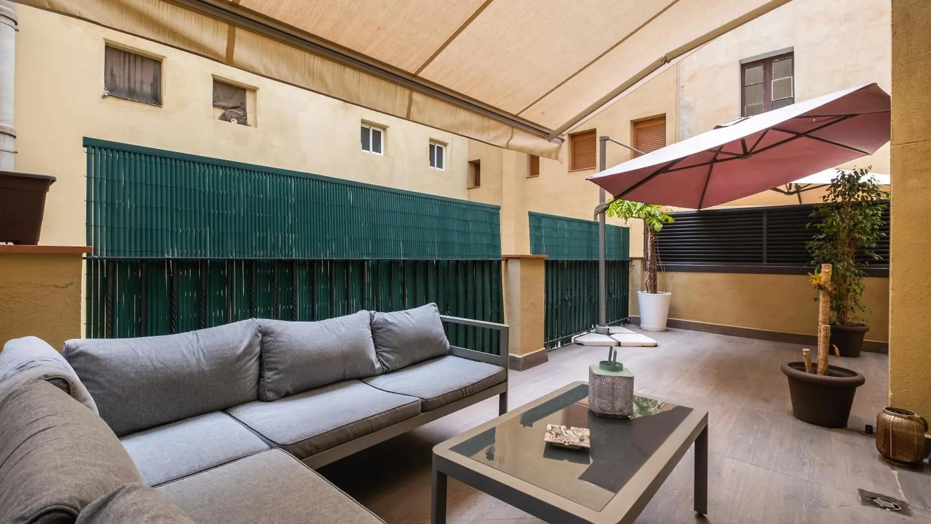 Lux Apartments Barcelona 0*,  Spain