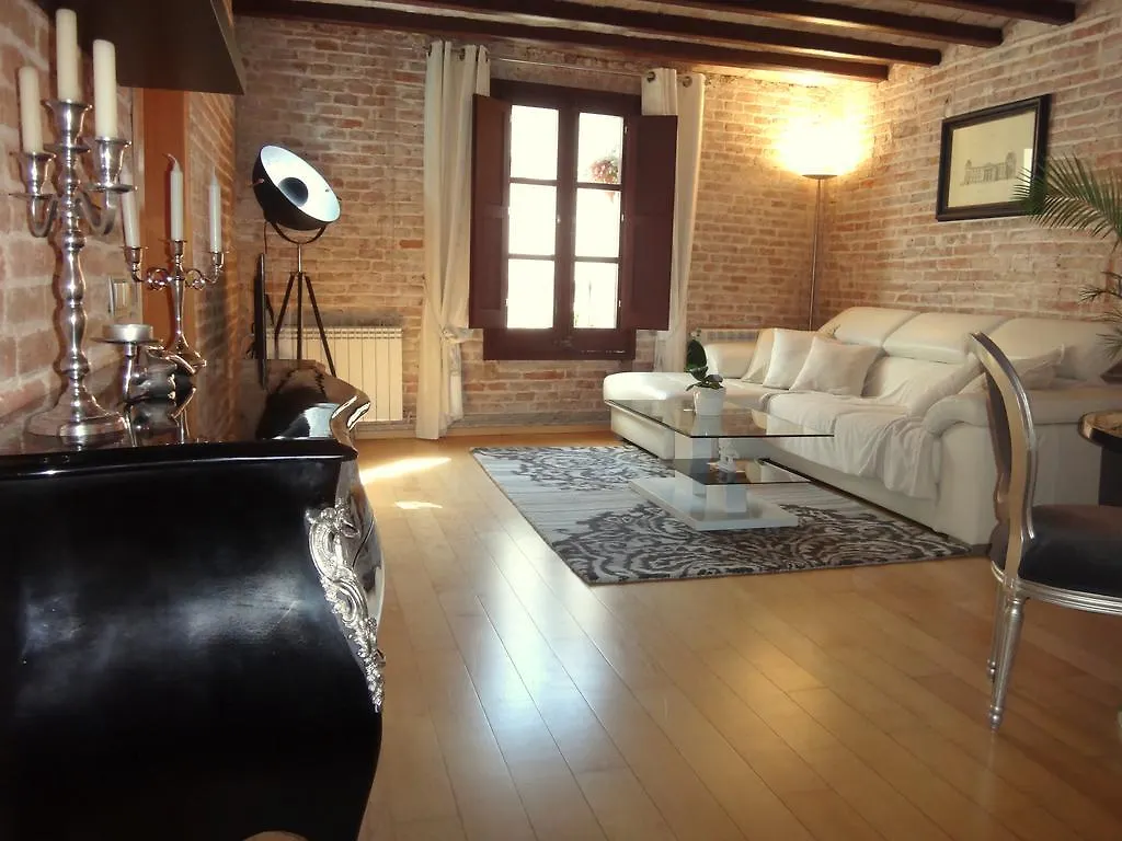 Lux Apartments Barcelona 0*,  Spain